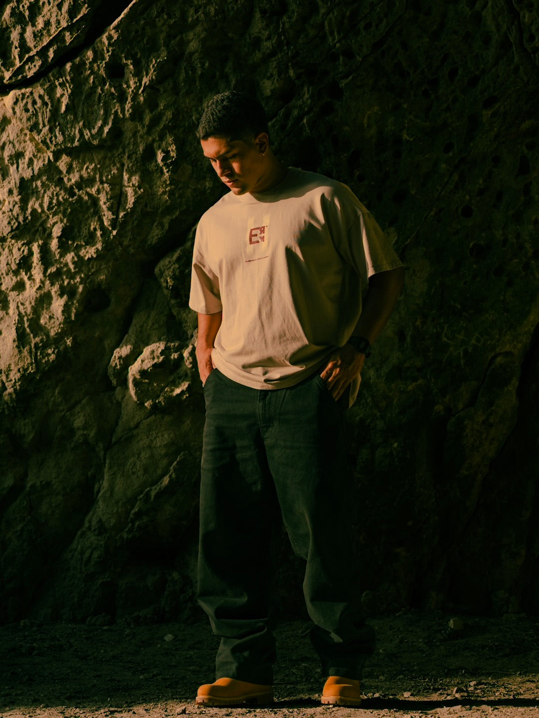"DUALISMO" OVERSIZE T-SHIRT.